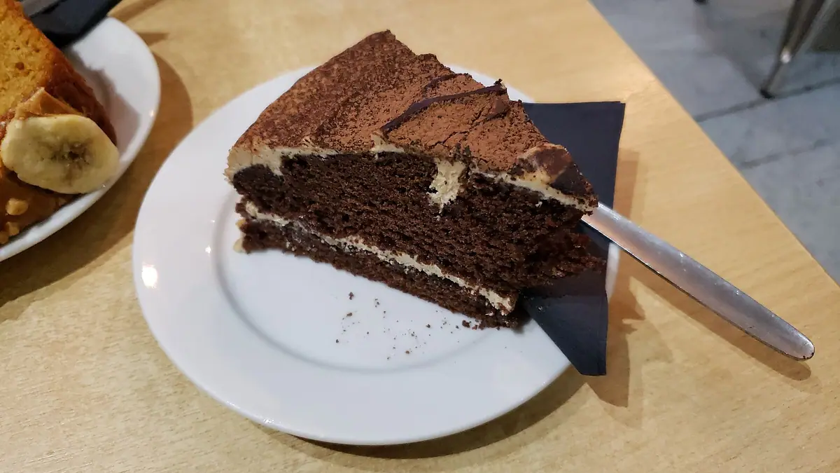 Cake Box Tunbridge Wells – eggless cake shop in Royal Tunbridge Wells town centre